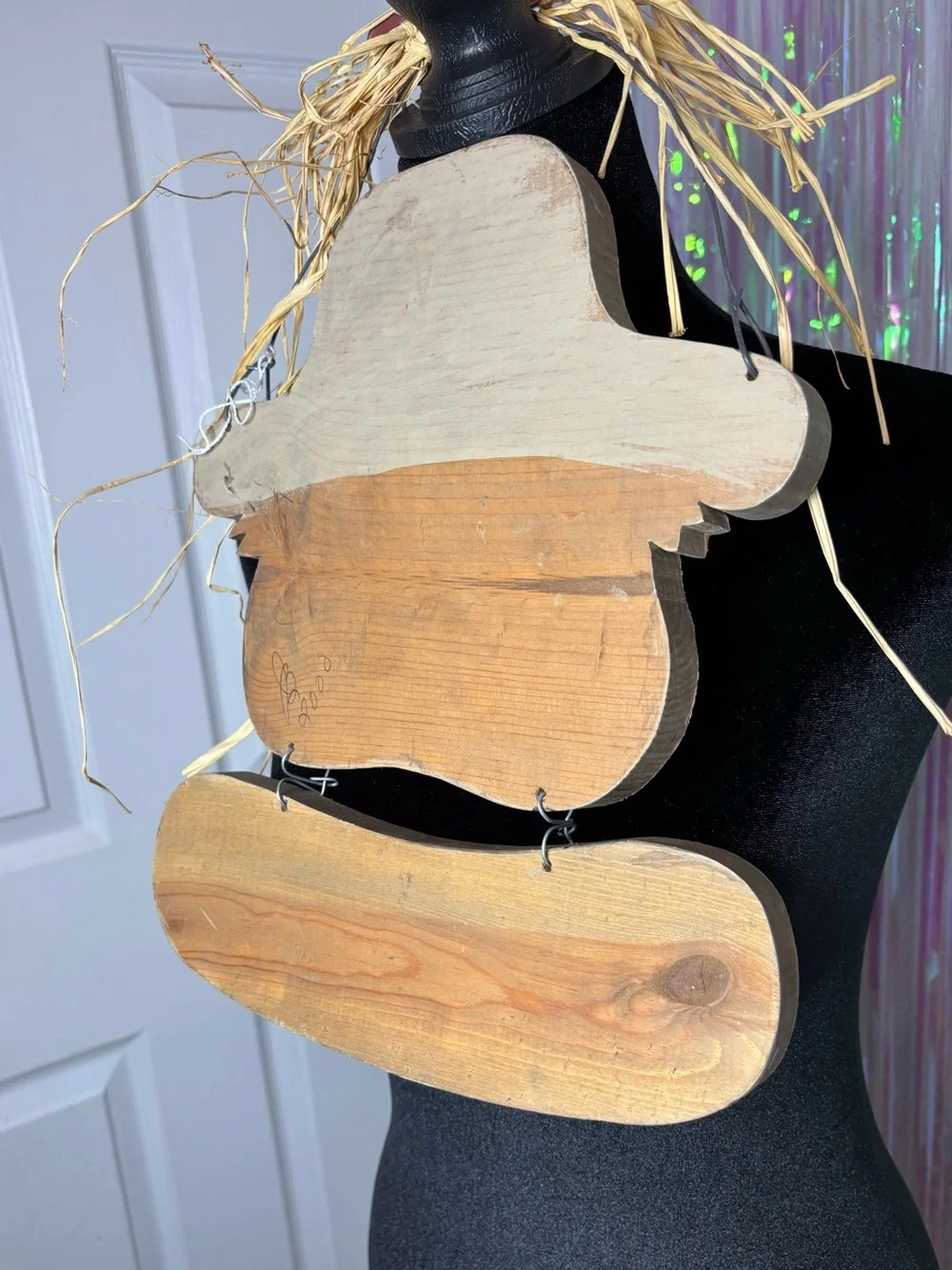 Welcome Scarecrow Hanging Wreath Heart & Raffia Straw Detail W/ Wire Hanger
